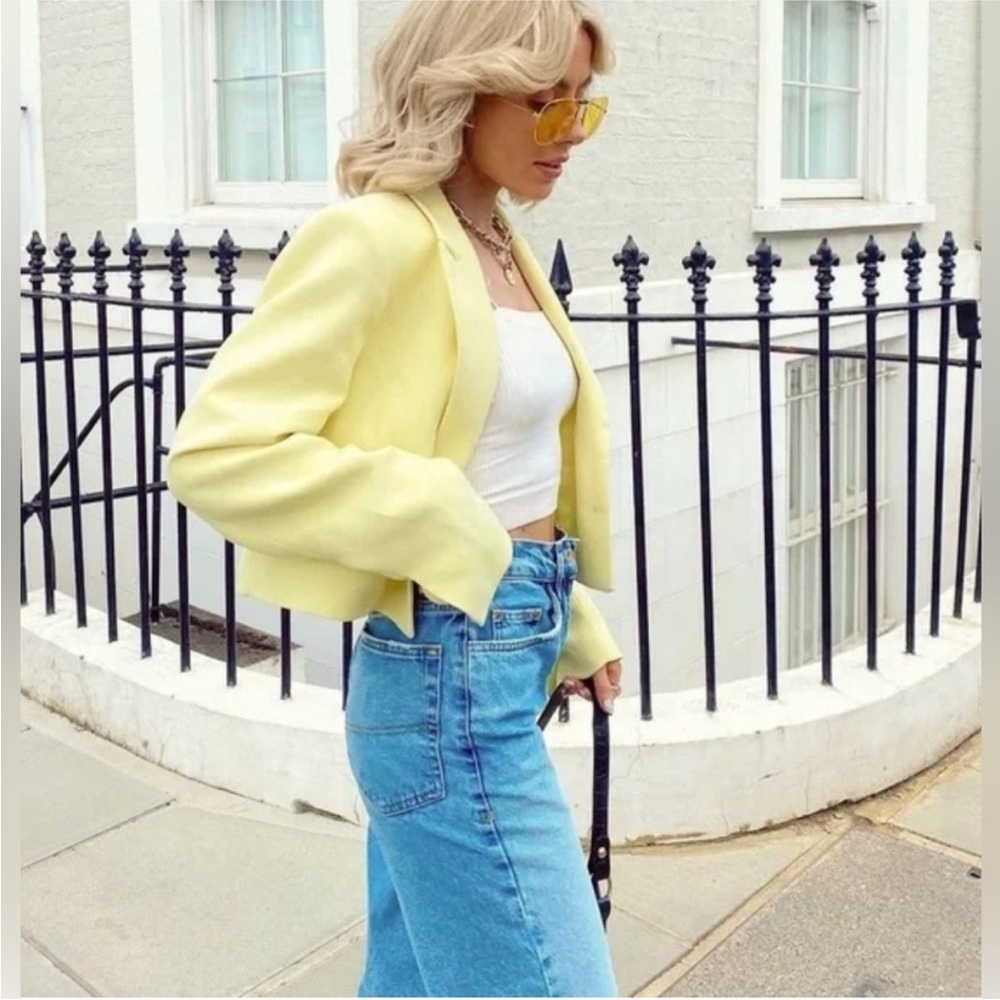 Zara cropped butter yellow blazer size small